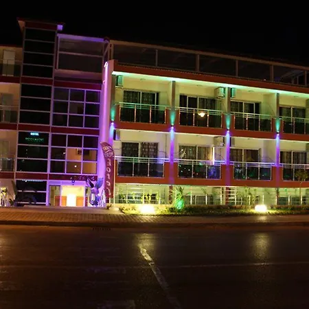 Firat Mert ホテル