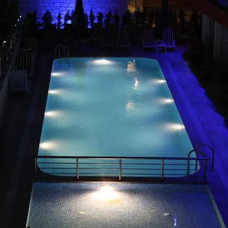 Firat Mert ホテル 3*