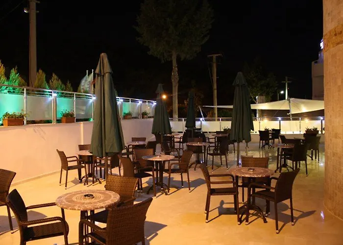 Firat Mert מלון 3*