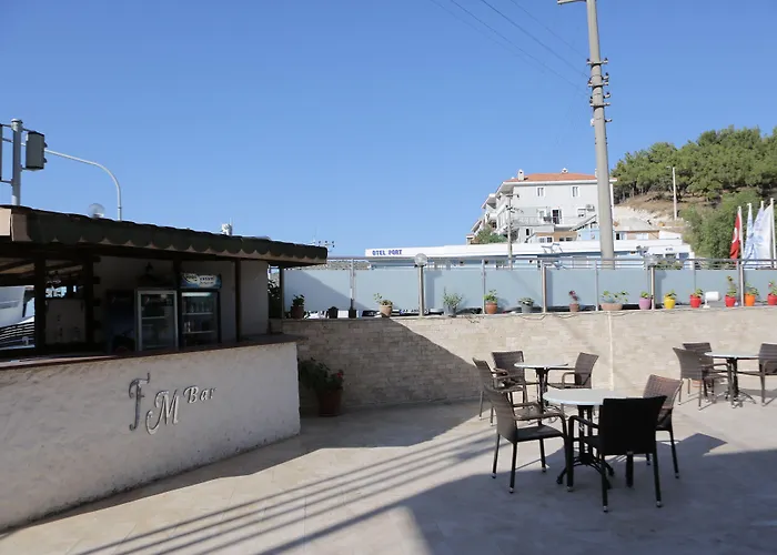 Firat Mert מלון Çeşme