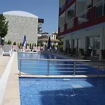 Firat Mert ホテル Çeşme