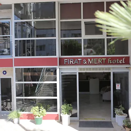 Firat Mert Hotel Cesme